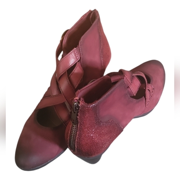 Earth Women's Burgundy Suede Zip back Closure Ankle Booties Sz 8.5B - Picture 4 of 11
